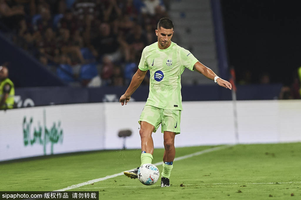 佩德里惊艳世界:巴萨新核荣膺西甲八月最佳进球 佩德里惊艳世界:巴萨新核荣膺西甲八月最佳进球