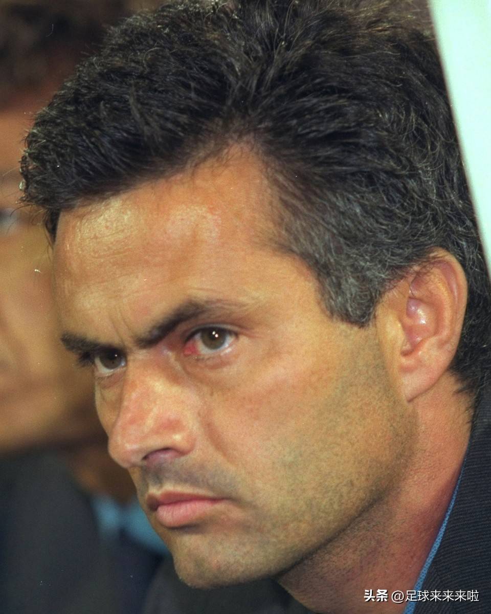 官宣!穆里尼奥上任发布会引爆争议:执教费内巴切是个错误 官宣!穆里尼奥上任发布会引爆争议:执教费内巴切是个错误