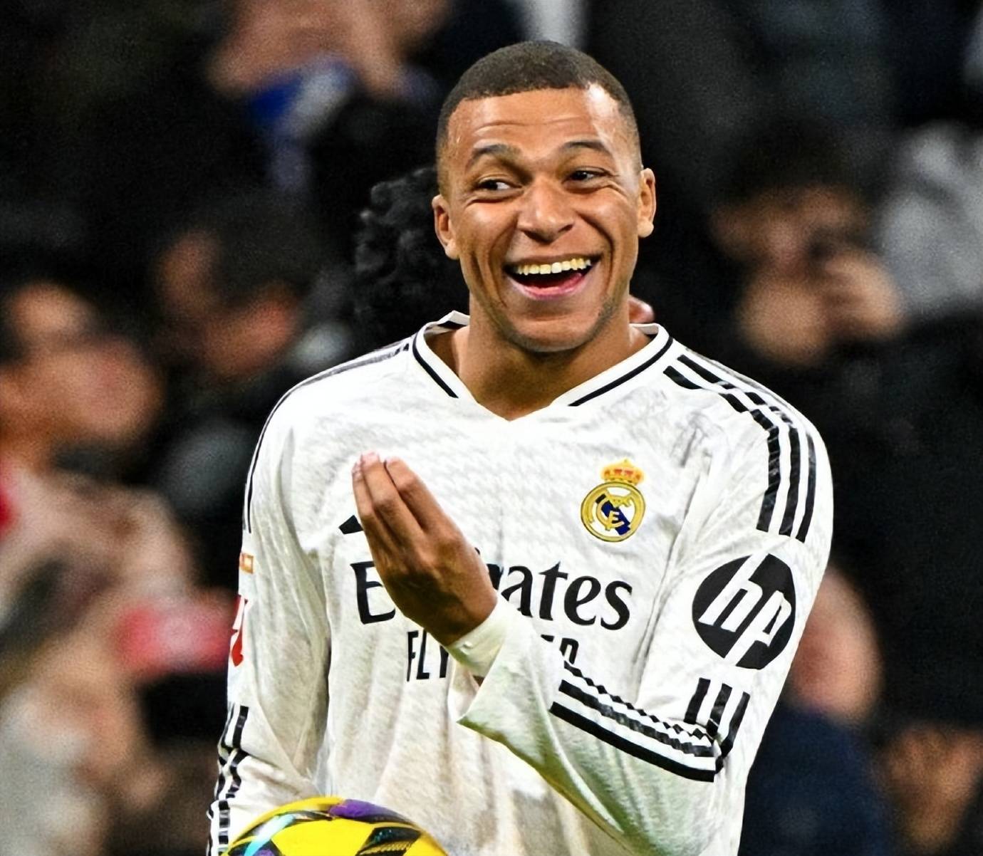 养伤66天皇马1.8亿巨星回归!今晚出战:冲击西甲开局5连胜 养伤66天皇马1.8亿巨星回归!今晚出战:冲击西甲开局5连胜