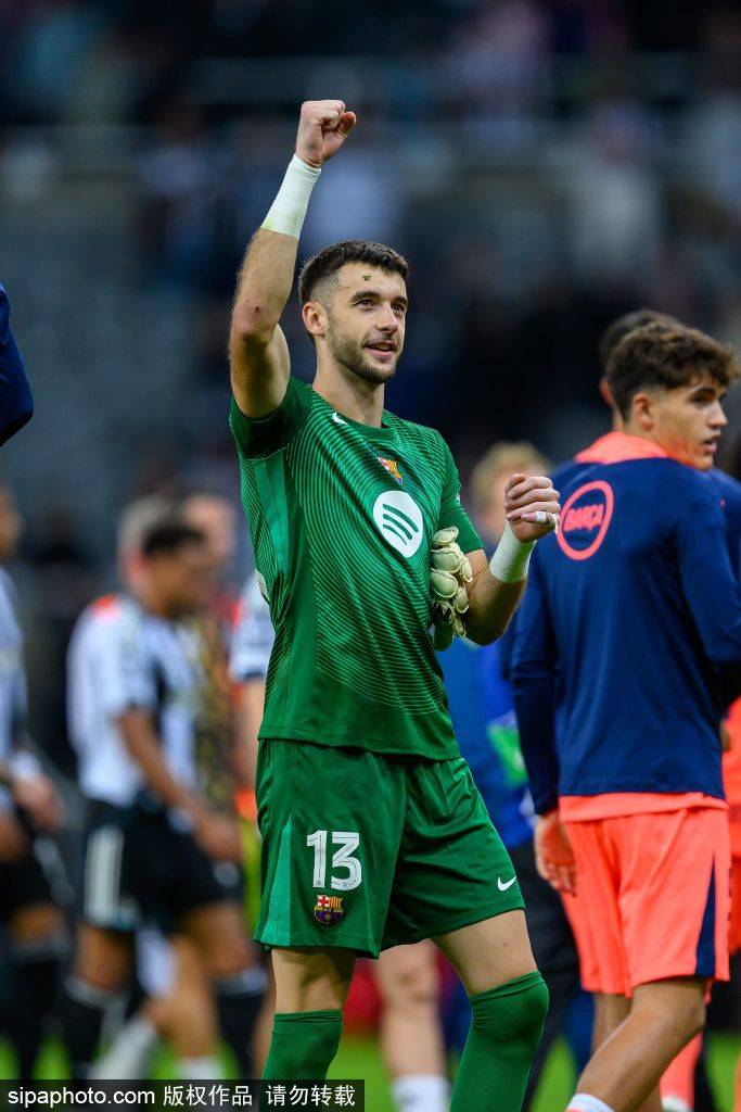 拉什福德绝杀塞维利亚,巴萨重燃逆转希望 拉什福德绝杀塞维利亚,巴萨重燃逆转希望