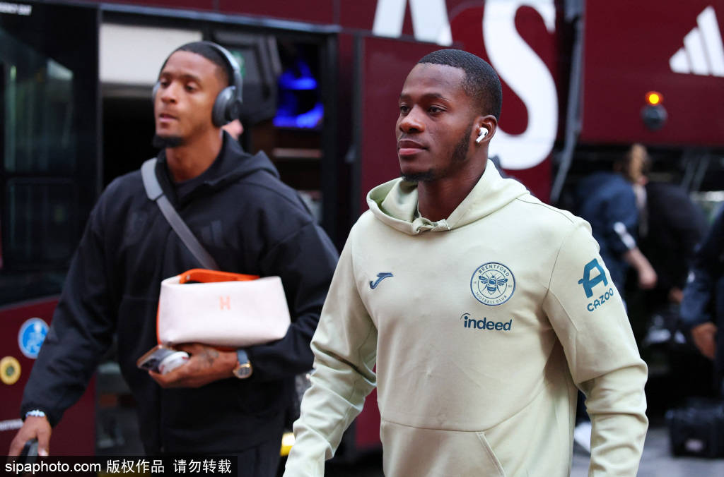 英格兰联赛杯第3轮:阿斯顿维拉点球大战2-4不敌布伦特福德
        
    英格兰联赛杯第3轮:阿斯顿维拉点球大战2-4不敌布伦特福德 英格兰联赛杯第3轮:阿斯顿维拉点球大战2-4不敌布伦特福德
        
    英格兰联赛杯第3轮:阿斯顿维拉点球大战2-4不敌布伦特福德