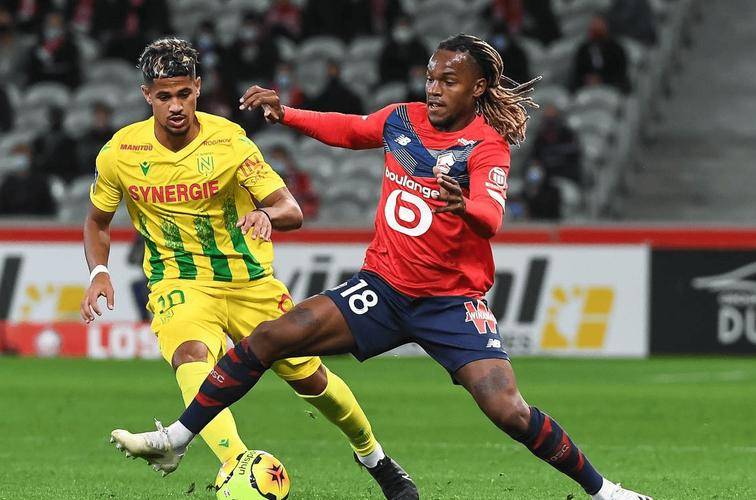 法甲焦点战:里昂主场硬撼斯特拉斯堡,欧战区席位争夺白热化 法甲焦点战:里昂主场硬撼斯特拉斯堡,欧战区席位争夺白热化